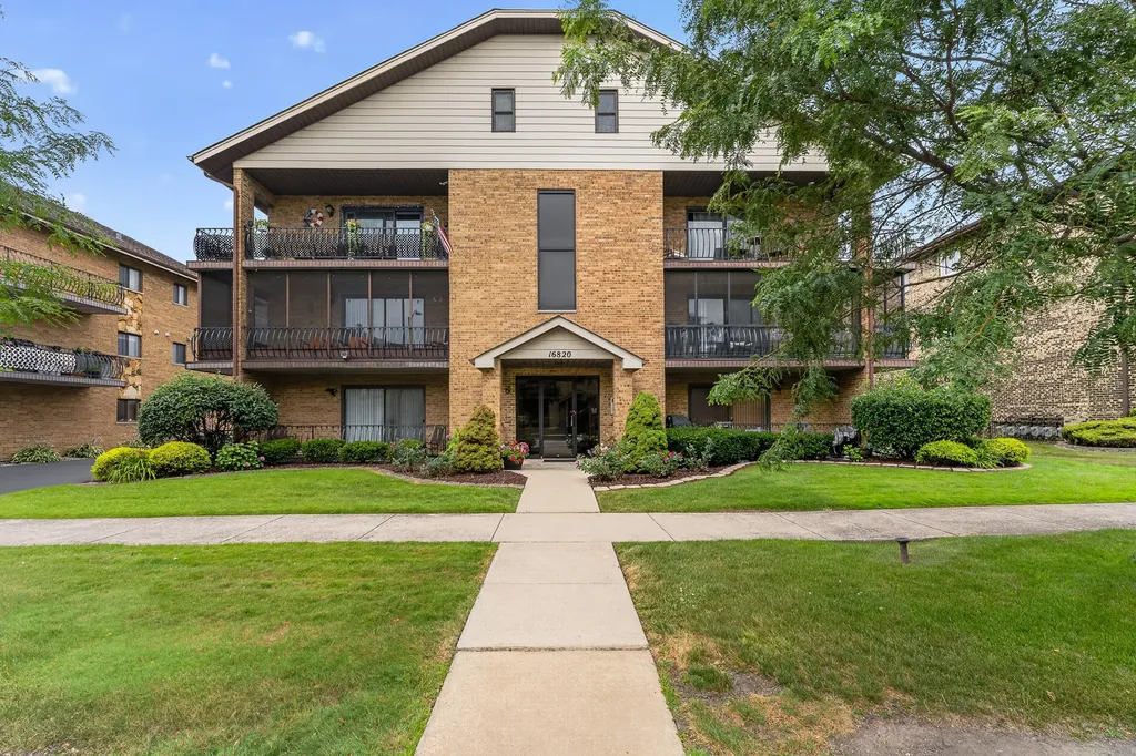 16820 81ST Avenue Tinley Park IL 60477
