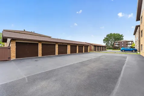16820 81ST Avenue Tinley Park IL 60477