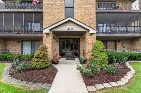 16820 81ST Avenue Tinley Park IL 60477