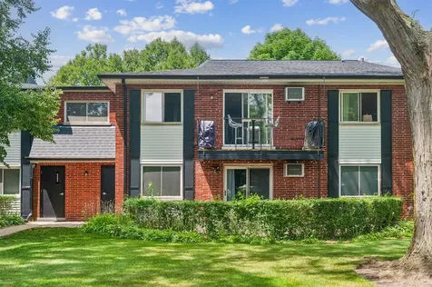 2434 Brandenberry Court Arlington Heights IL 60004
