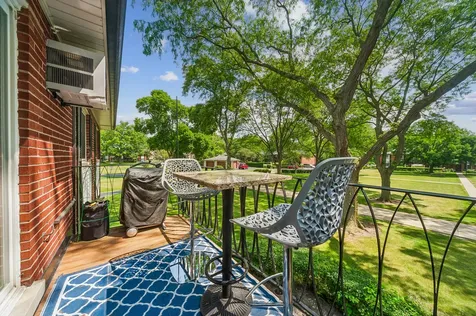 2434 Brandenberry Court Arlington Heights IL 60004