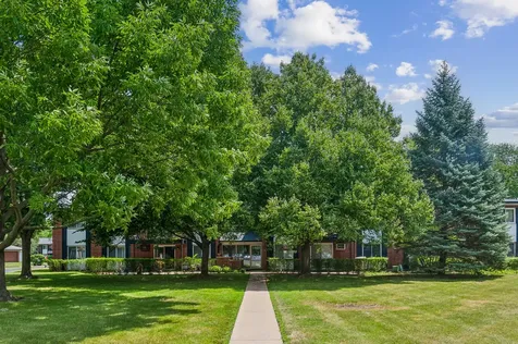 2434 Brandenberry Court Arlington Heights IL 60004
