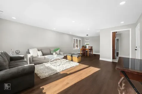 2072 Palatine Road Inverness IL 60067