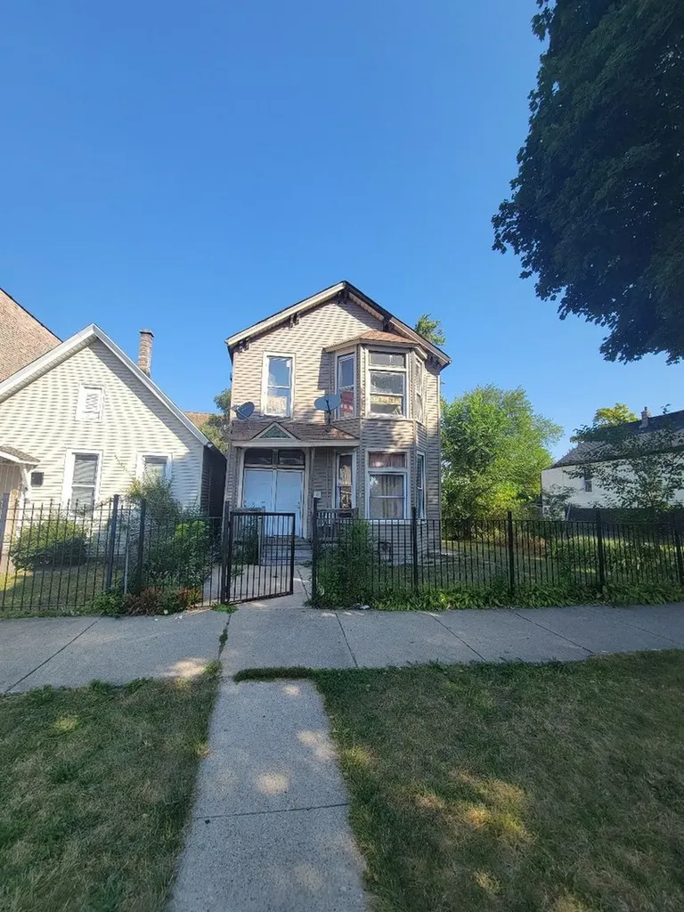 4224 West Maypole Avenue Chicago IL 60624