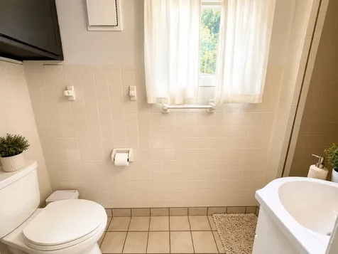 325 Oak Knolls Avenue Rockford IL 61107