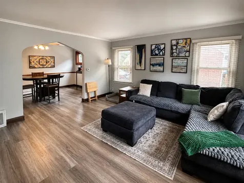 325 Oak Knolls Avenue Rockford IL 61107