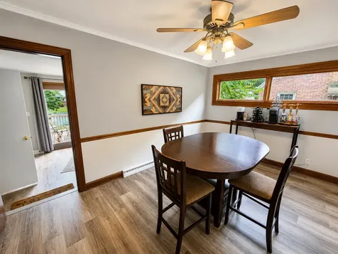 325 Oak Knolls Avenue Rockford IL 61107