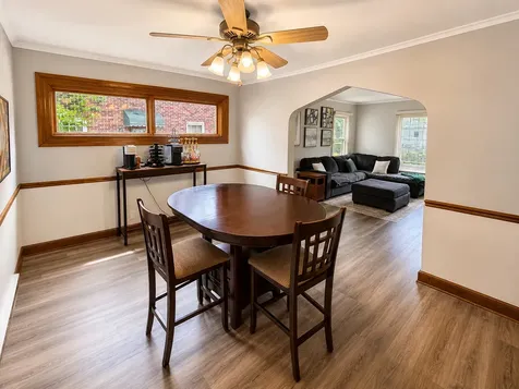 325 Oak Knolls Avenue Rockford IL 61107