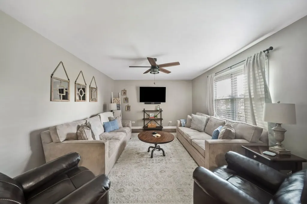 2107 Wheeler Street Woodridge IL 60517