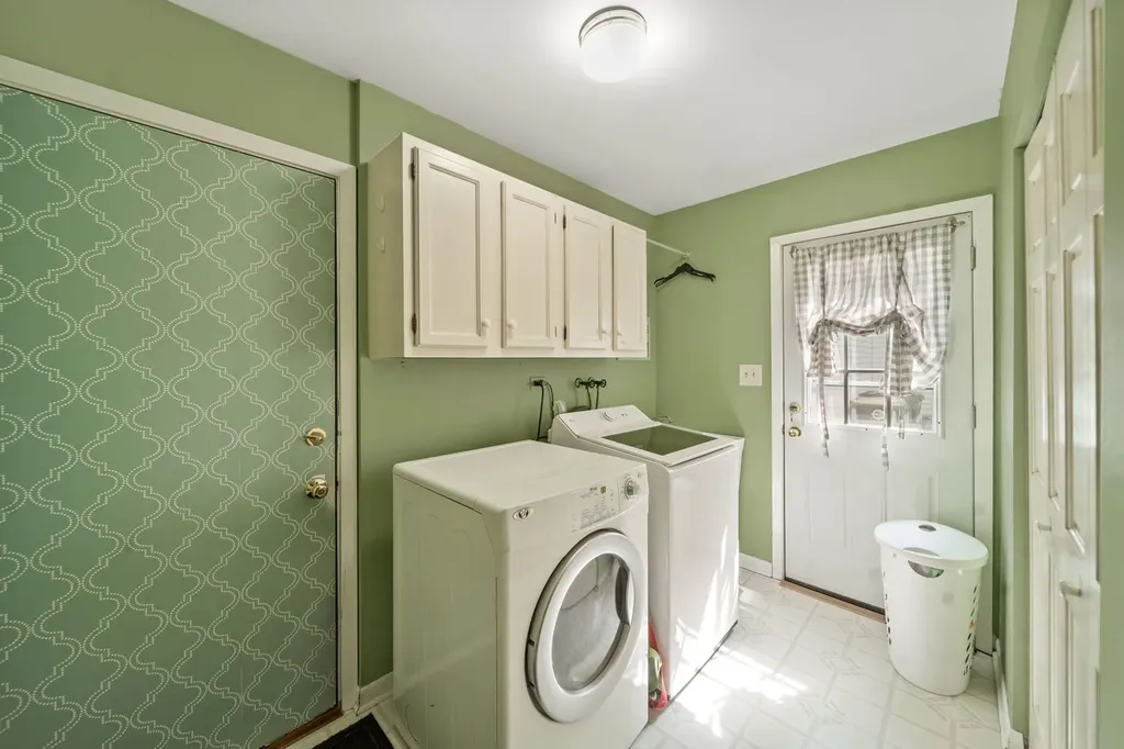 2107 Wheeler Street Woodridge IL 60517