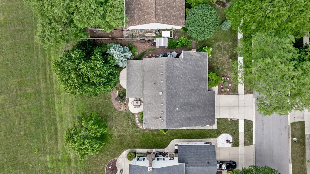 2107 Wheeler Street Woodridge IL 60517