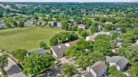 2107 Wheeler Street Woodridge IL 60517