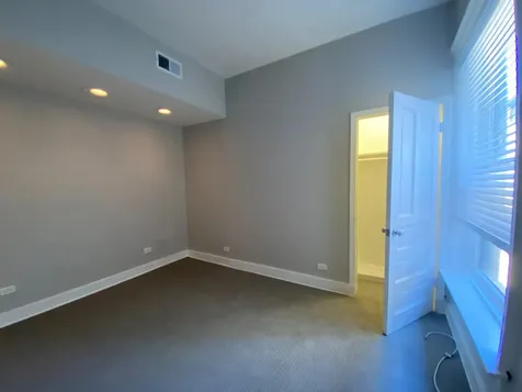 2719 North Pine Grove Avenue Chicago IL 60614