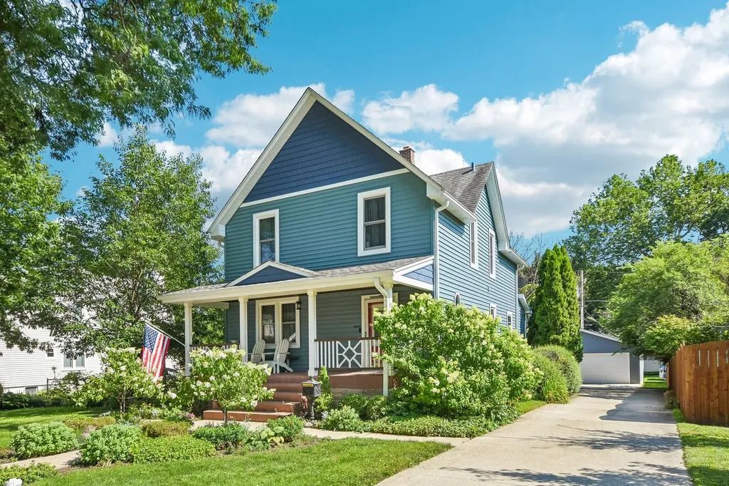 35 West Elm Avenue Roselle IL 60172