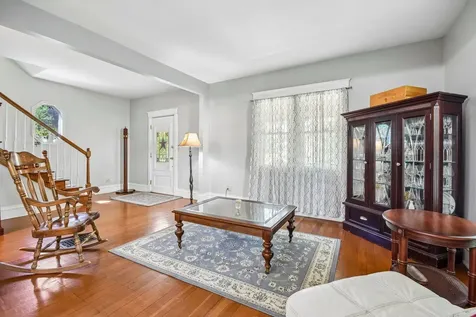 35 West Elm Avenue Roselle IL 60172