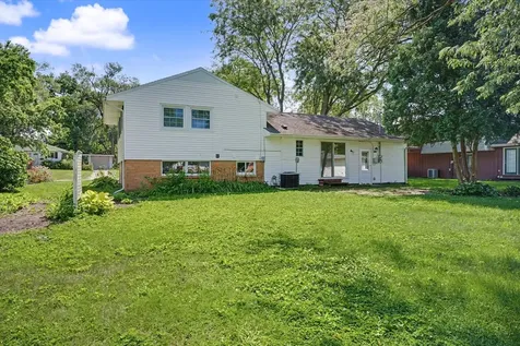1817 Larch Place Urbana IL 61801