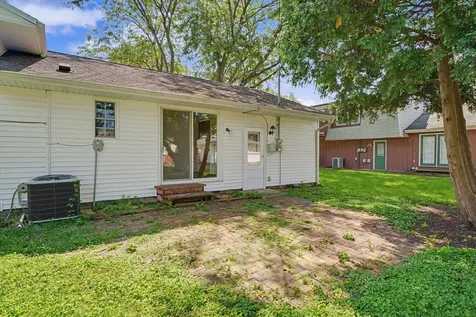 1817 Larch Place Urbana IL 61801