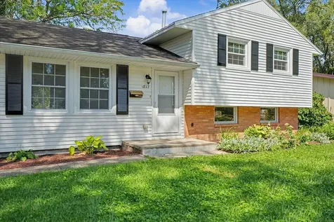 1817 Larch Place Urbana IL 61801