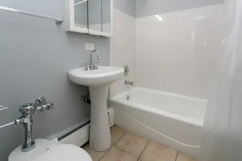 7333 North Ridge Boulevard Chicago IL 60645