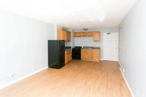 7333 North Ridge Boulevard Chicago IL 60645