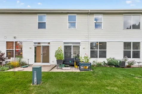 1512 Waterside Drive Dekalb IL 60115