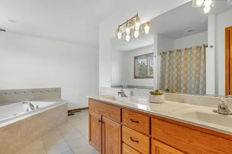 934 Marble Boulevard Manteno IL 60950