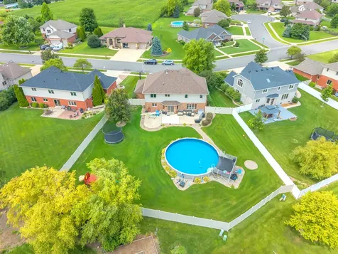 934 Marble Boulevard Manteno IL 60950
