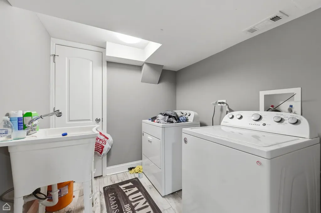 2837 East 127th Street Chicago IL 60633