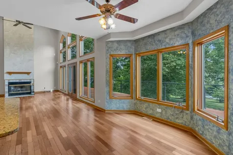 2 Echowood Drive Algonquin IL 60102