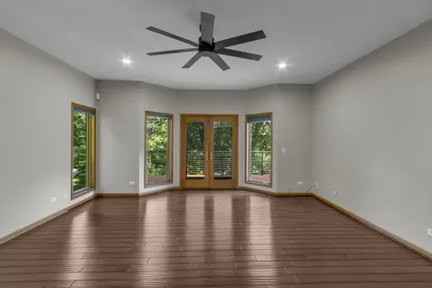 2 Echowood Drive Algonquin IL 60102