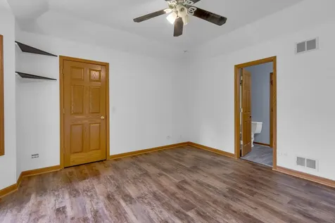 2 Echowood Drive Algonquin IL 60102