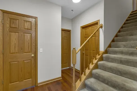 2 Echowood Drive Algonquin IL 60102