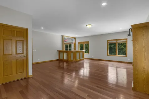 2 Echowood Drive Algonquin IL 60102