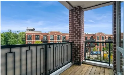 2105 West Caton Street Chicago IL 60647