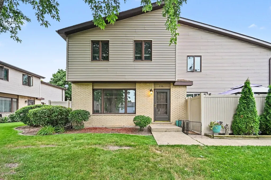 246 East Woodlawn Road New Lenox IL 60451