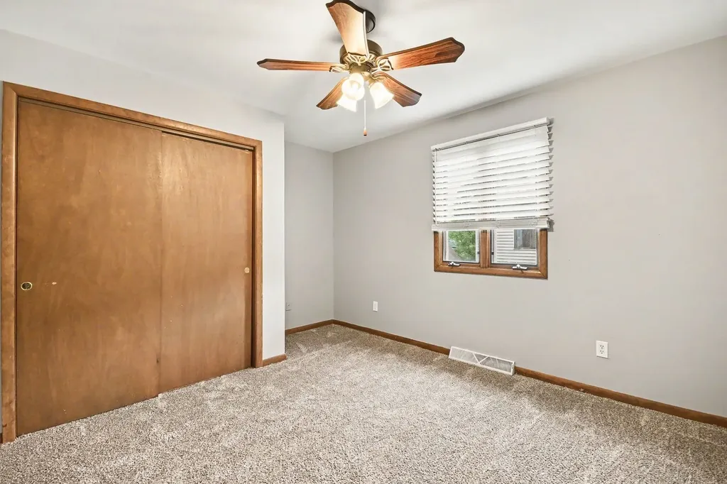 246 East Woodlawn Road New Lenox IL 60451