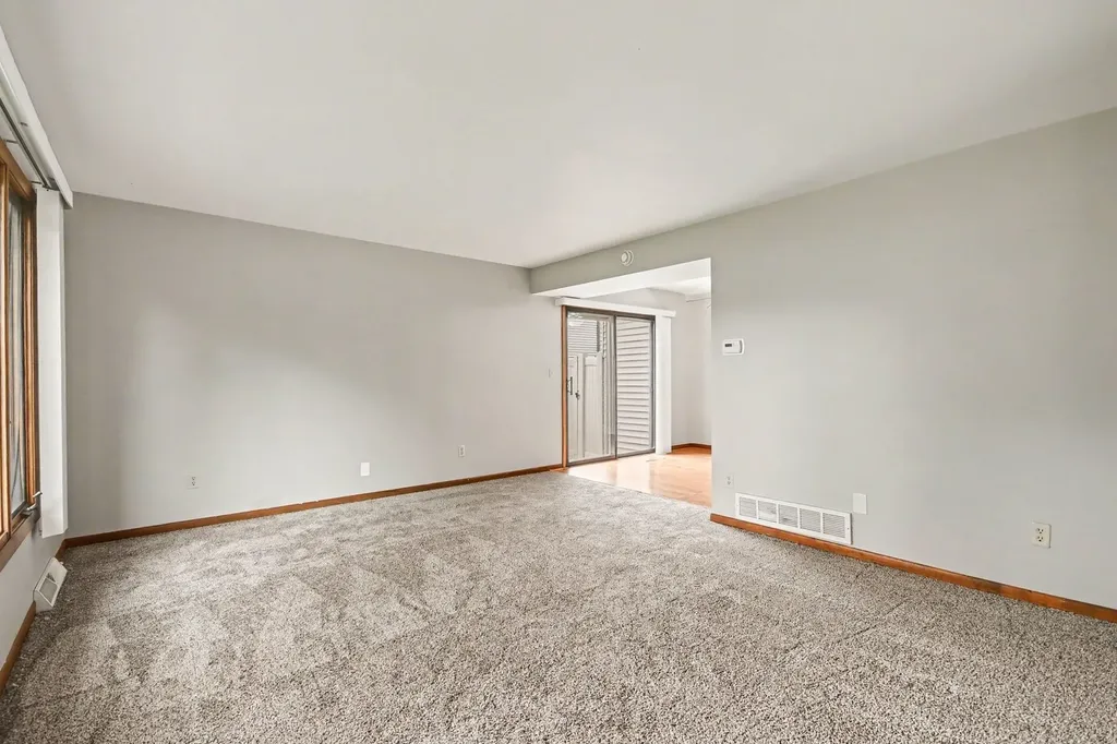 246 East Woodlawn Road New Lenox IL 60451