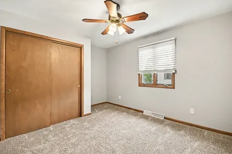 246 East Woodlawn Road New Lenox IL 60451