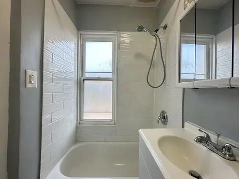 4600 North Beacon Street Chicago IL 60640