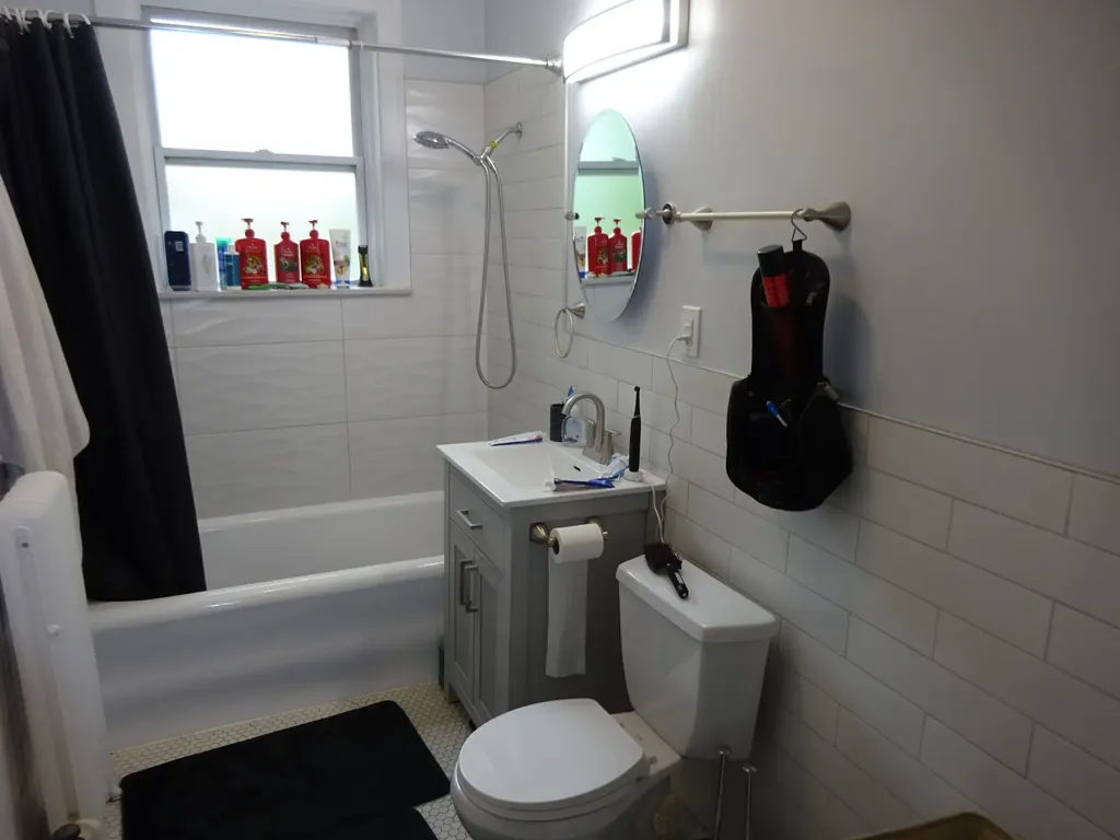 5257 West Montrose Avenue Chicago IL 60634