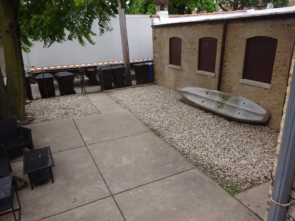 5257 West Montrose Avenue Chicago IL 60634