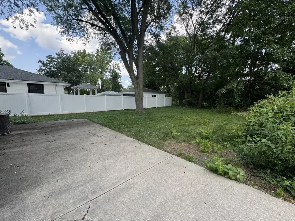 927 South Stough Street Hinsdale IL 60521