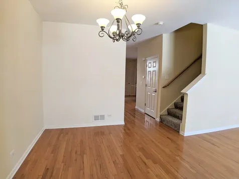 385 Bradbury Lane Bartlett IL 60103