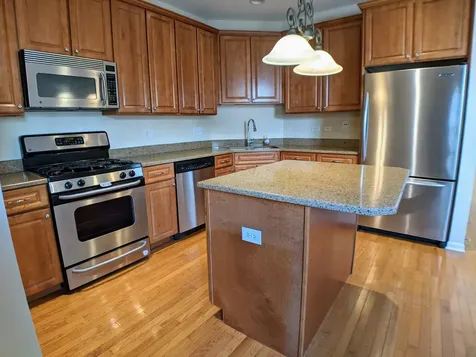 385 Bradbury Lane Bartlett IL 60103