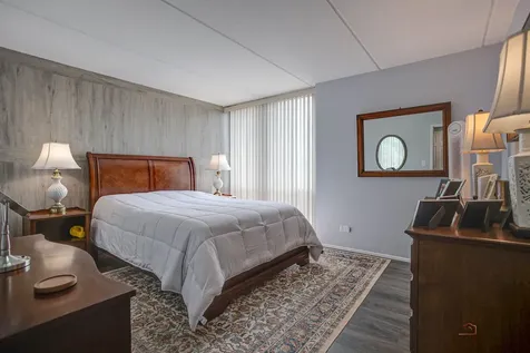1301 North Western Avenue Lake Forest IL 60045
