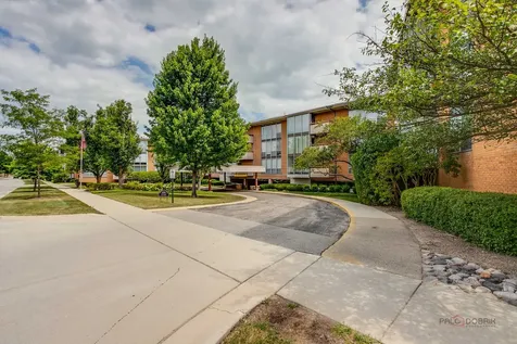 1301 North Western Avenue Lake Forest IL 60045