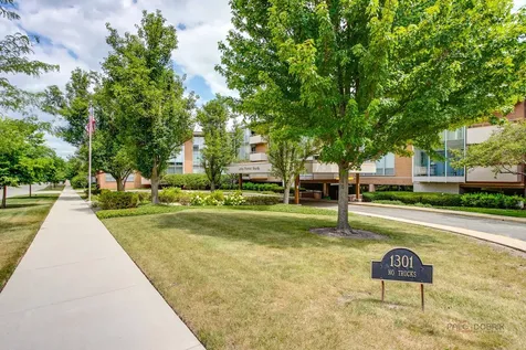 1301 North Western Avenue Lake Forest IL 60045