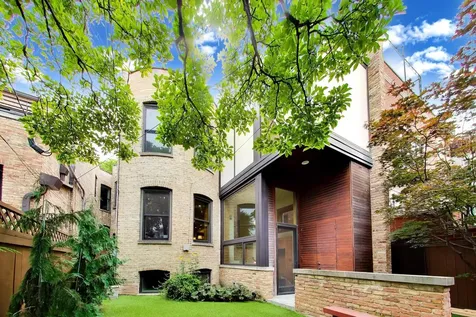3752 North Wayne Avenue Chicago IL 60613