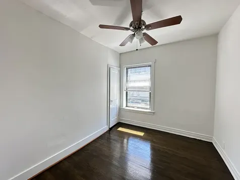 931.5 West Sunnyside Avenue Chicago IL 60640
