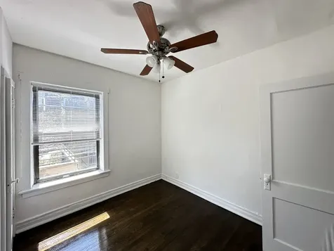 931.5 West Sunnyside Avenue Chicago IL 60640